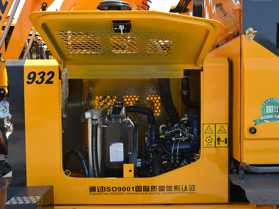 攪拌裝載機(jī)怎么開能省油？